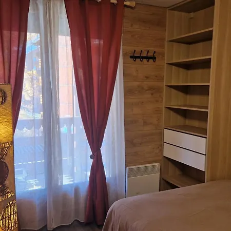 - 10 Pers Au Pied Des Pistes *